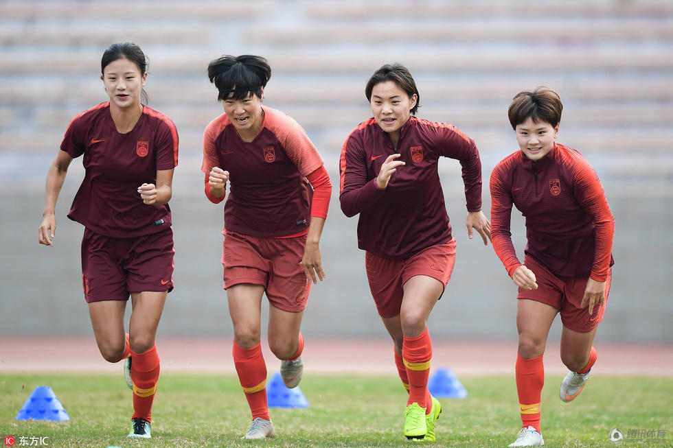新加坡女足备战全国盛事
