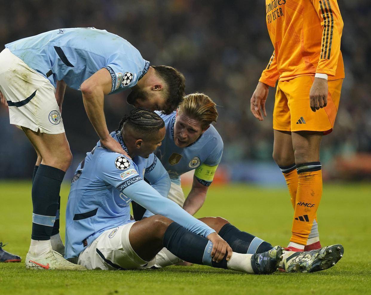 开云下载-包含曼城逆袭擒下伯恩茅斯联赛前进一席的词条