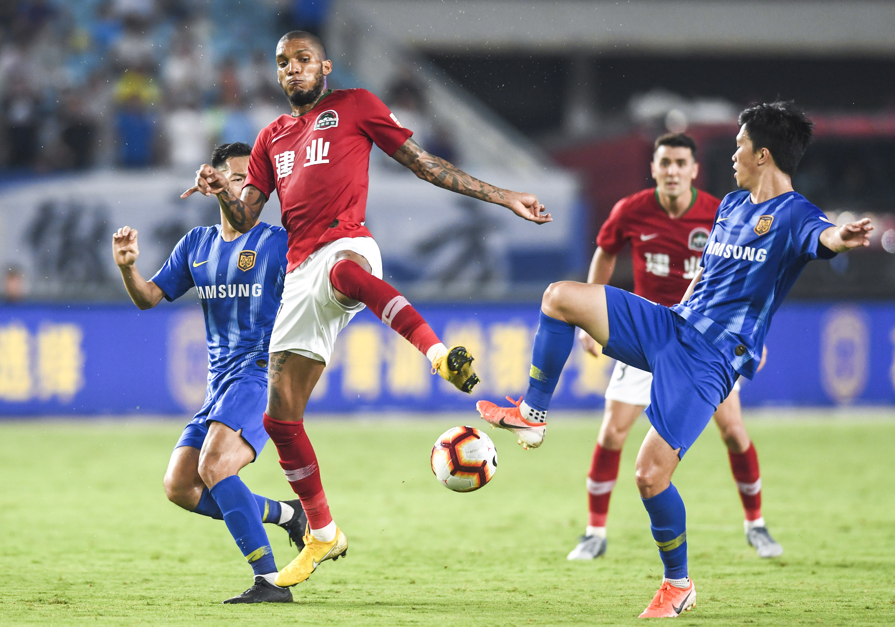 建业客场不敌苏宁,保持低迷的简单介绍 建业客场不敌苏宁,保持低迷的简单介绍