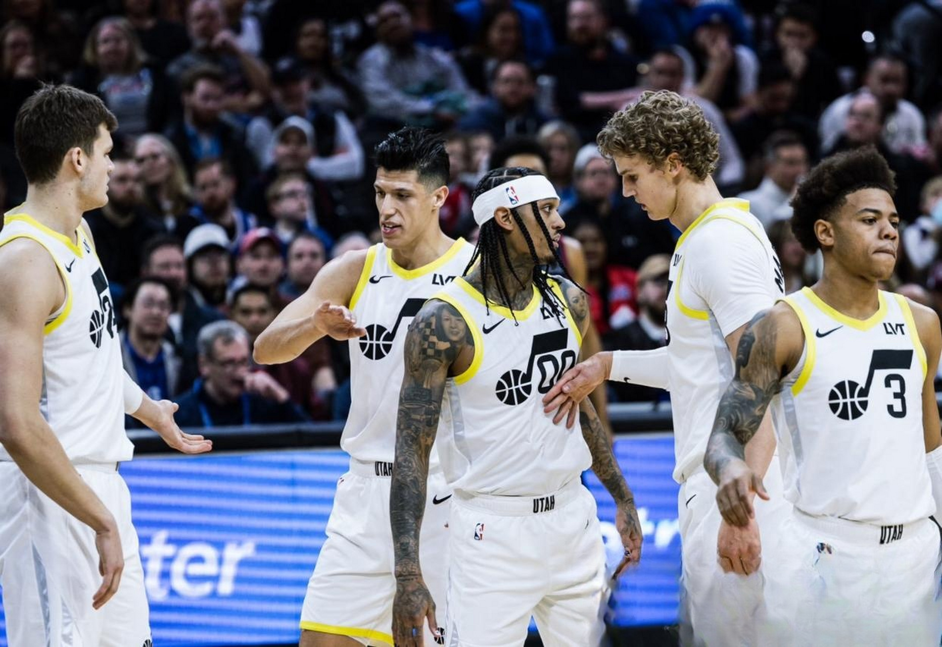 开云体育中国-爵士队客场击败国王队，取得连胜