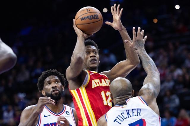 开云官网-老鹰队主场告捷，队内士气高涨