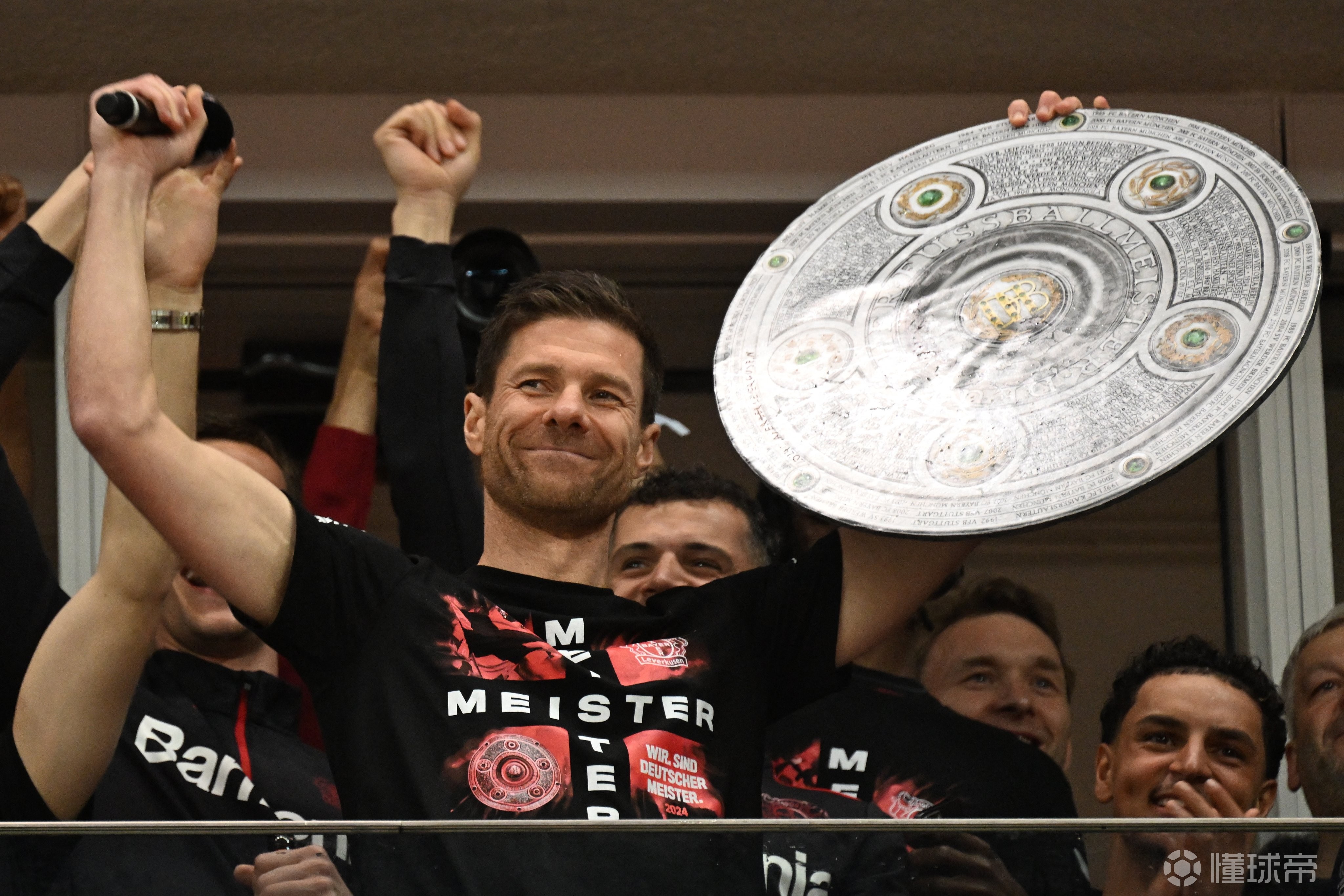 关于勒沃库森逆转成功，取得关键胜利的信息