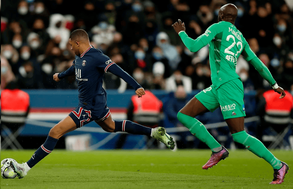 尼斯主场击败巴黎圣日耳曼，豪取三分