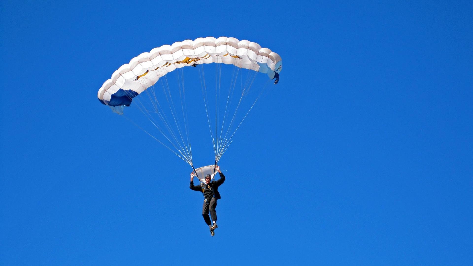 舞台中央的指挥家，厄德高攻防两端的交响统治