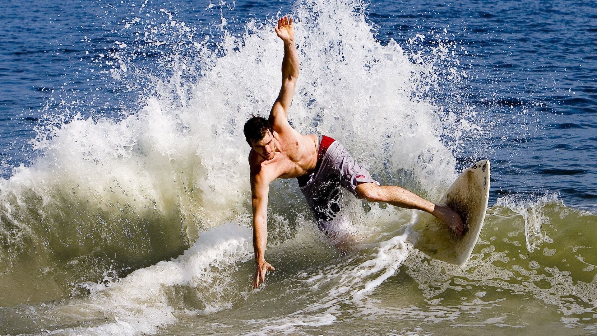 当南美铁骑碾过阿尔卑斯防线，库尔图瓦的火热状态与唯一被洞穿的瞬间